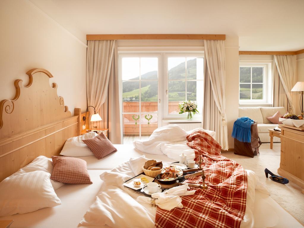 Hotel Forsthofgut Леоганг Номер фото